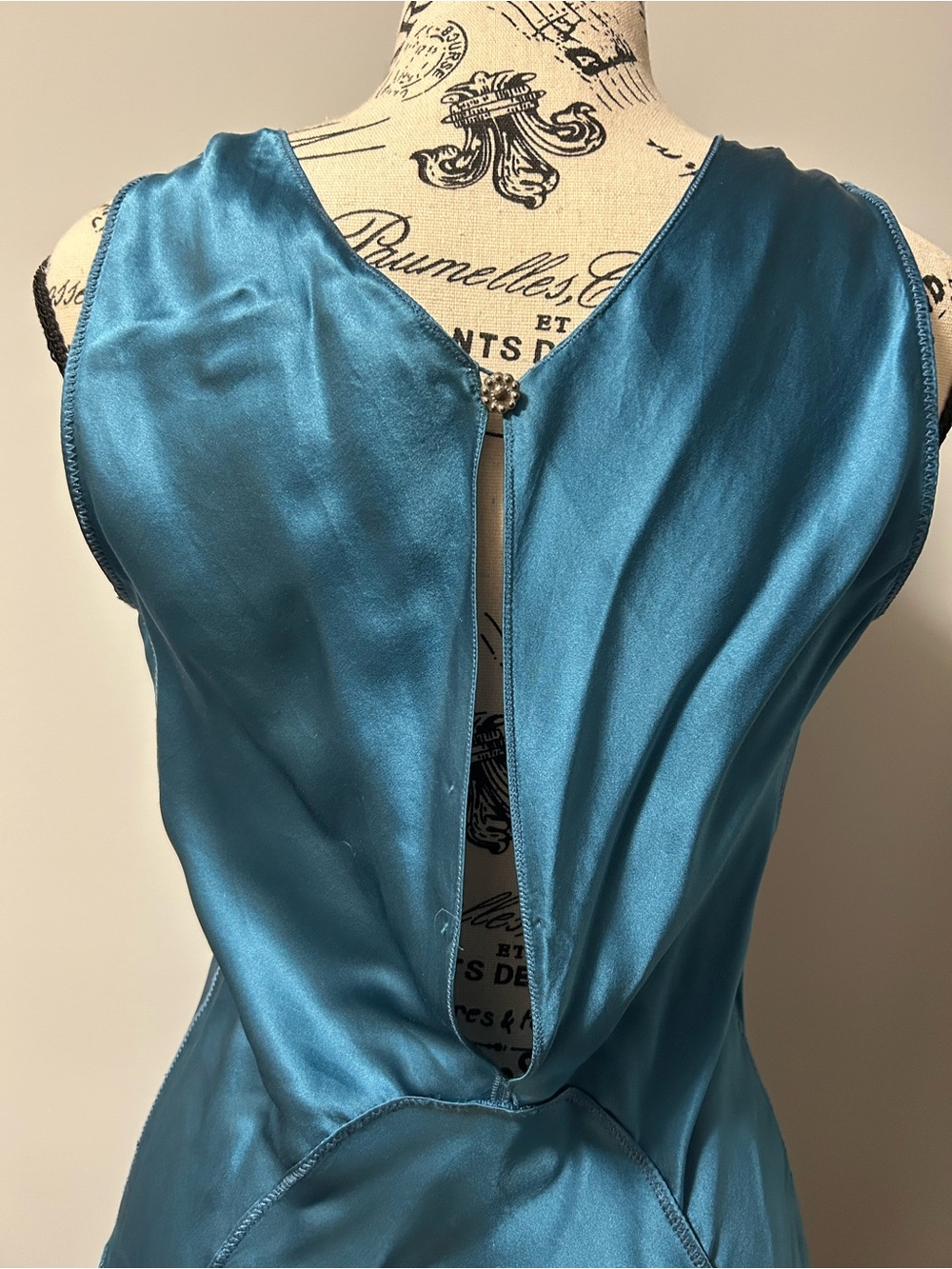 ARMANI EXCHANGE Blue Satin V-Neck Sleeveless Dress - Picture 4 of 5